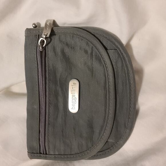 Baggallini On The Go Convertible Belt Waist Mini Purse Clutch Gray - Picture 1 of 4